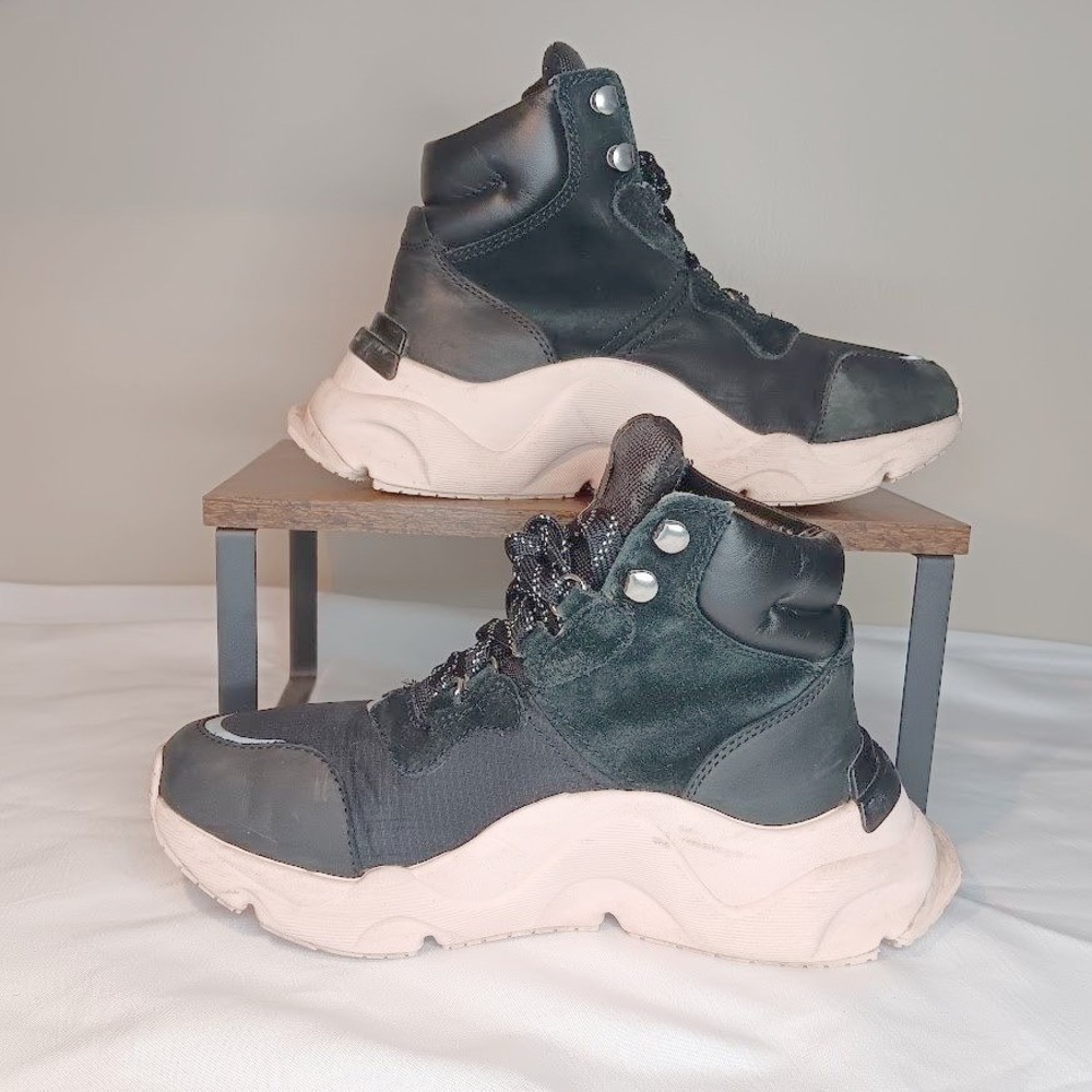 Sorel Women's Chunky Hiking Boots Rugged Outdoor Gorpcore Outdoor chic‎ Size 6.5